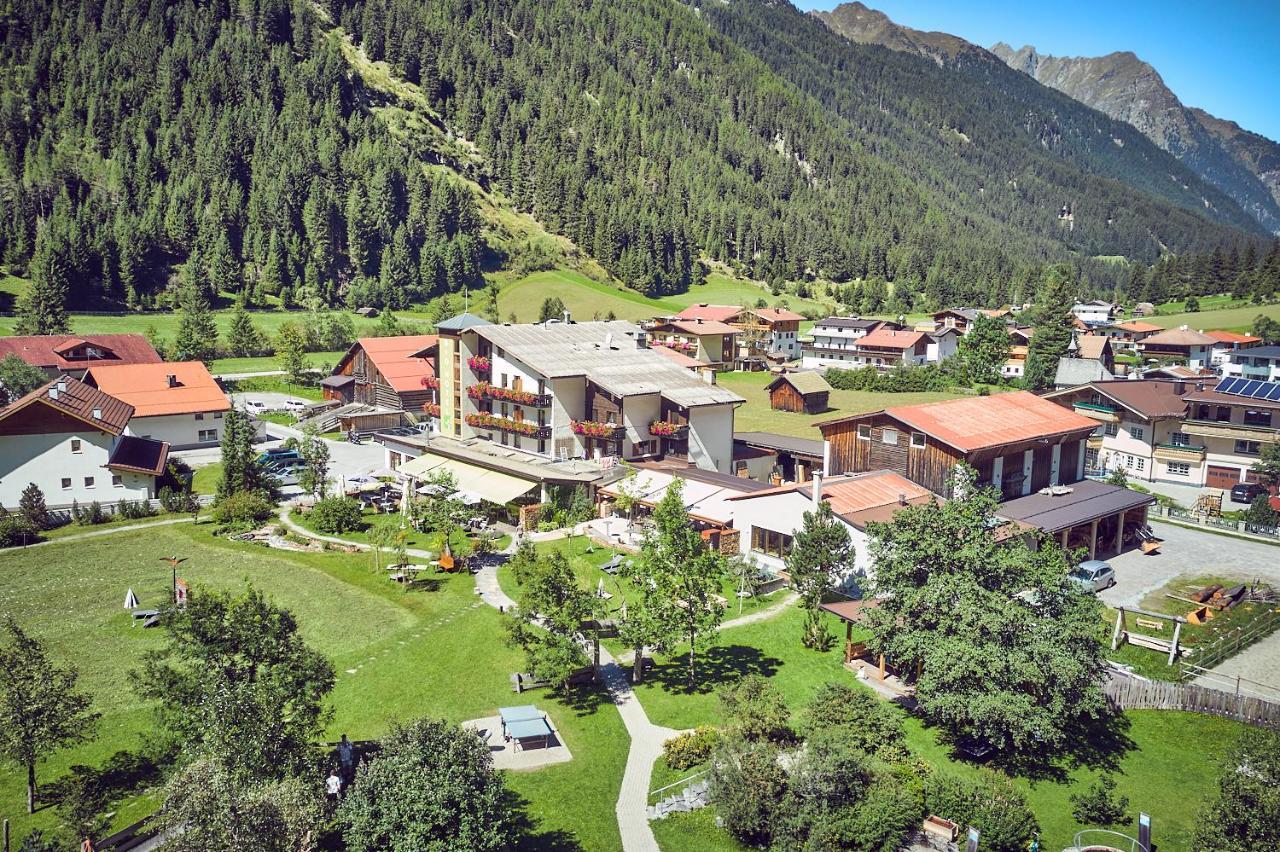 Bio Hotel Stillebach St. Leonhard im Pitztal Exterior foto